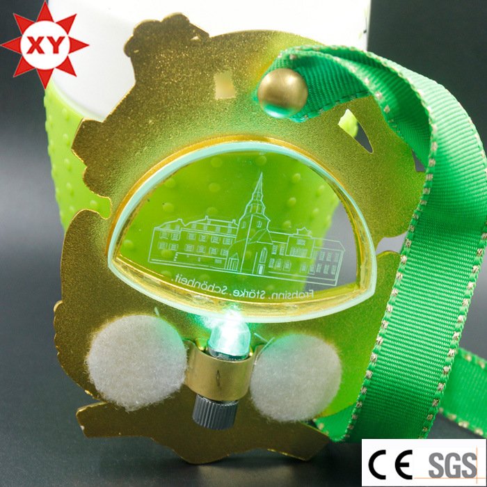 Medal Factory Price LED Flashlight Gold Medal with Crystal
