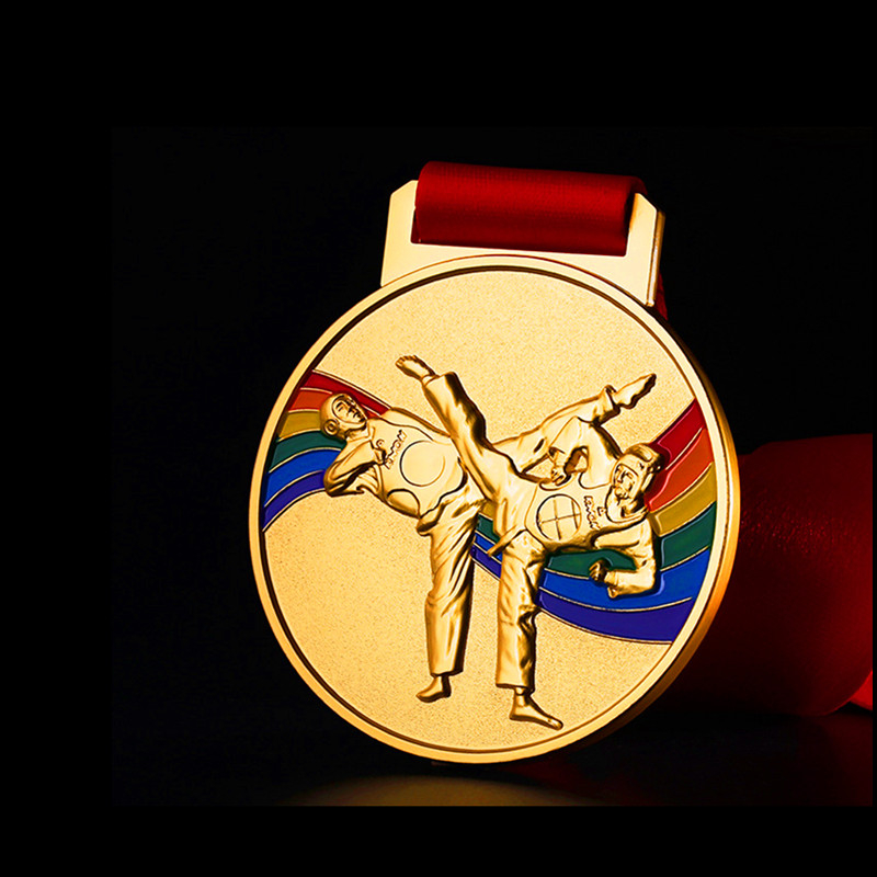 Zinc Alloy Cheap Award Medals China Crystal taekwondo medal